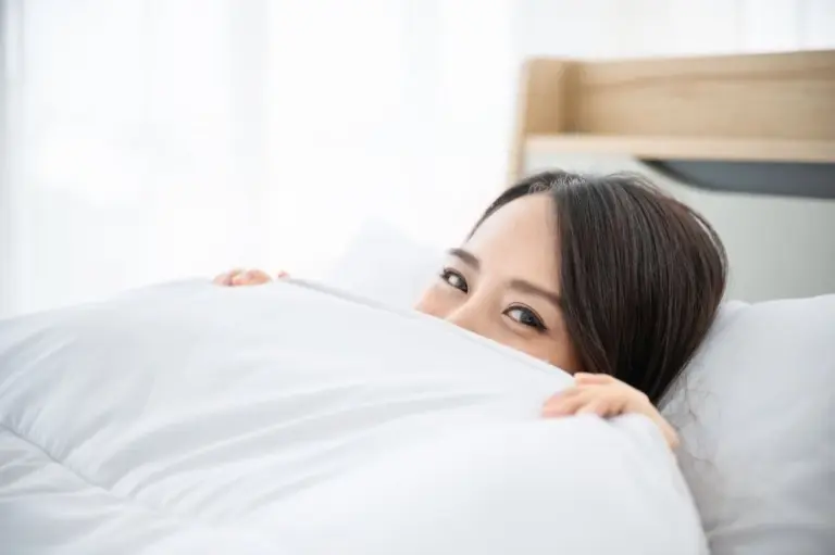 Como tirar cheiro de guardado do edredom e do cobertor?